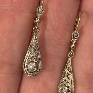 Art Deco Elegant Filigree Flower Diamond Earrings